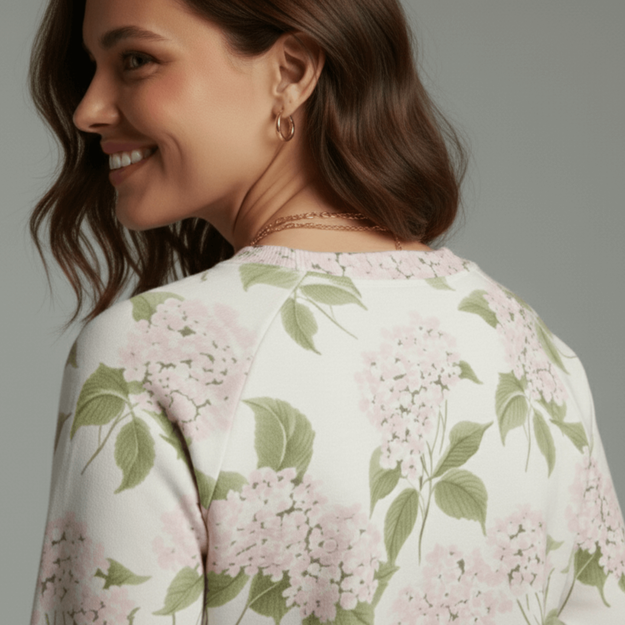 Chic Cotton Sweatshirt in Pink Hydrangea Floral Print back details