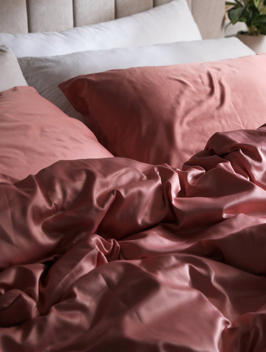 Which Is Better Satin or Silk Pillowcase for Hair and Skin Care?
