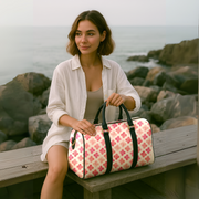Goldene Handtasche aus floralem Leder