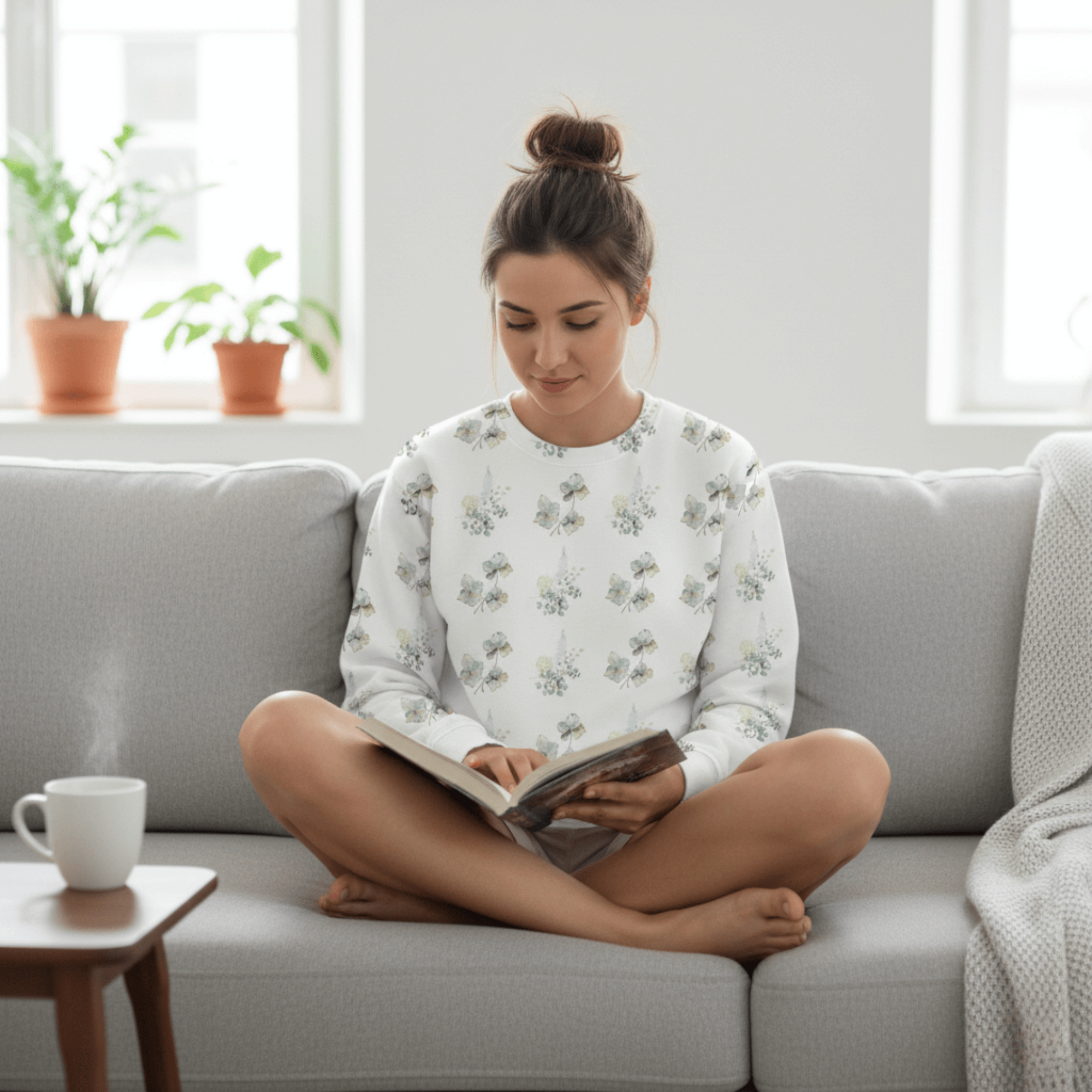 Stylish Cotton Sweatshirt Evelyn's Hydrangea Floral Print