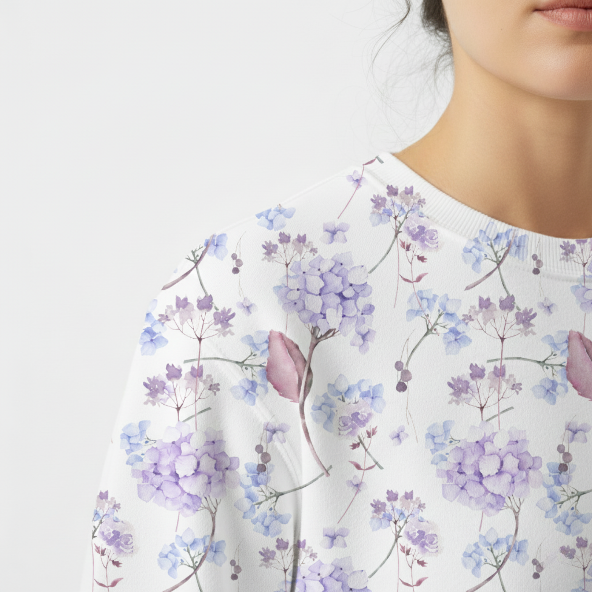 Chic Cotton Sweatshirt in Daphne's Hydrangea Floral Print front close up