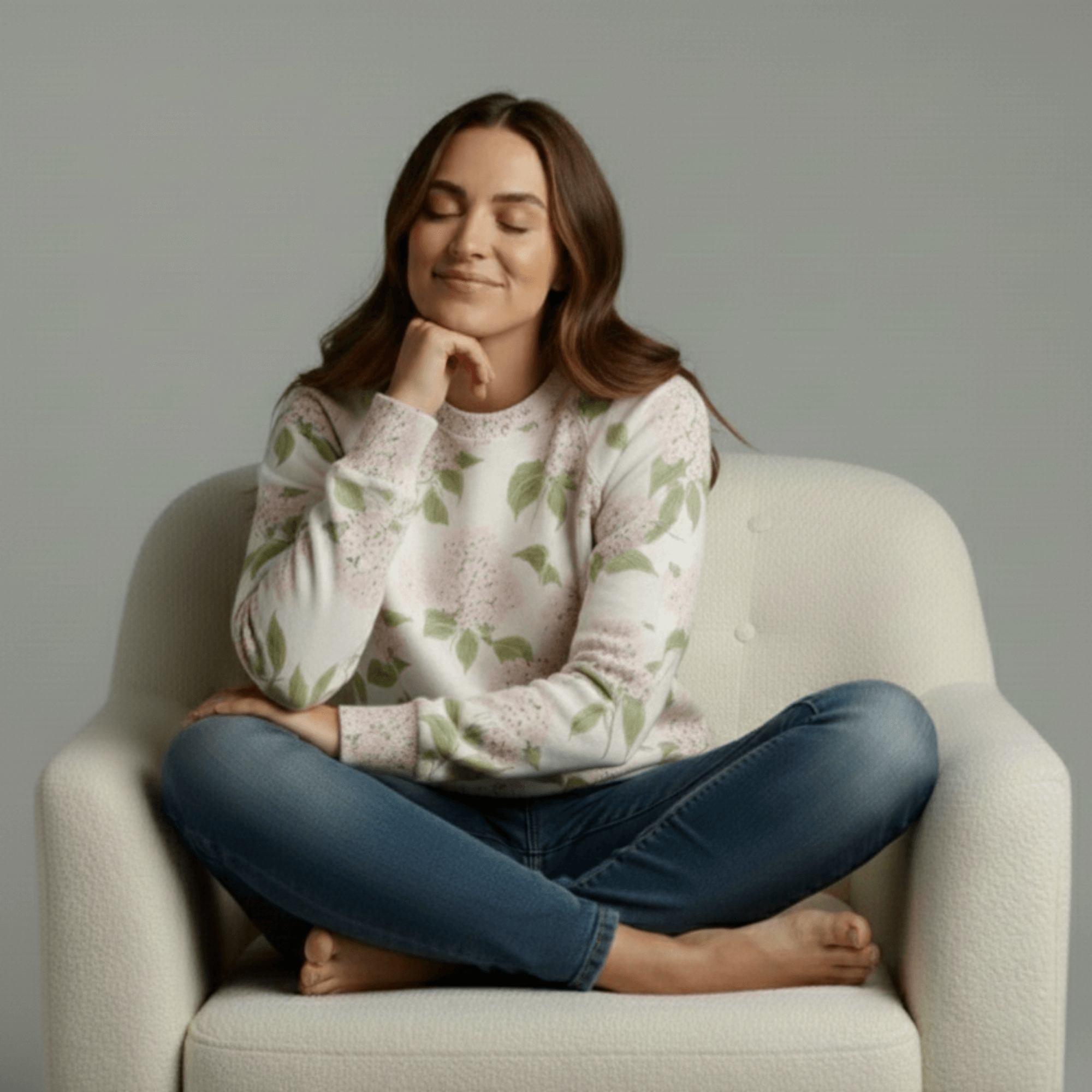 Chic Cotton Sweatshirt in Pink Hydrangea Floral Print